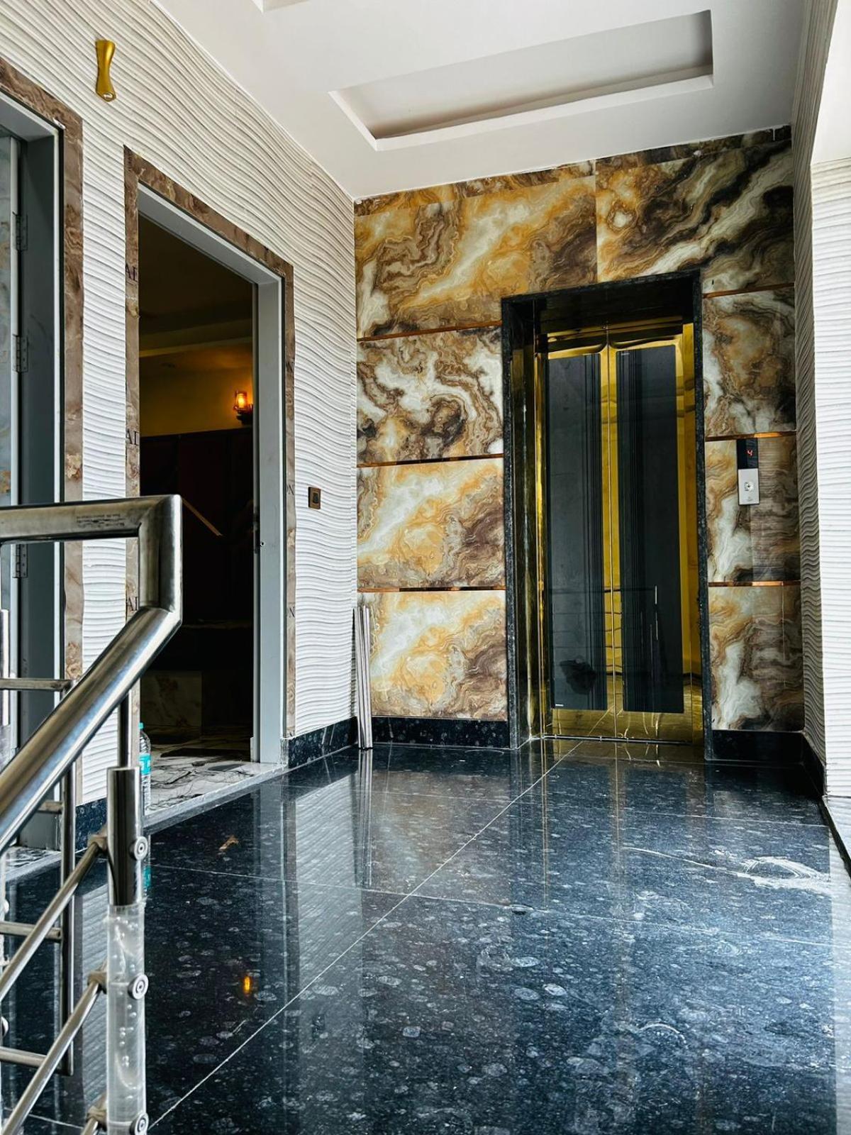 Vibe Communal Living Gurgaon Eksteriør billede